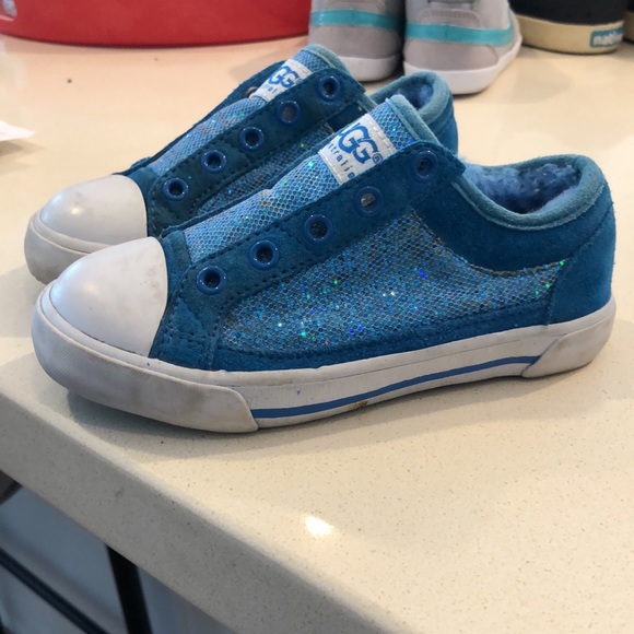 Ugg Australia, childrens 9 / C9 , sparkle, slip on shoes. - Picture 3 of 6